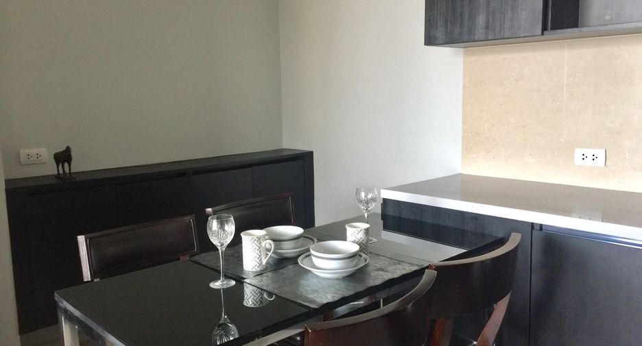 Condo en alquiler y en venta de 2 habitaciones en Khlong Toei, Bangkok