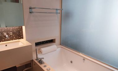 For rent and for sale 1 bed condo in Khlong Toei, Bangkok
