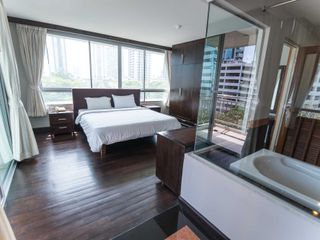 Condo en alquiler de 3 habitaciones en Sathon, Bangkok