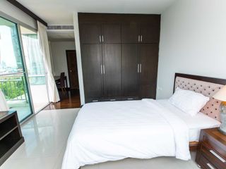 Condo en alquiler de 3 habitaciones en Sathon, Bangkok