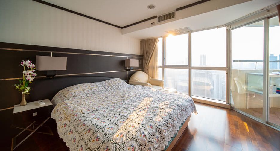 For rent and for sale 2 bedrooms condo in Khlong Toei, Bangkok