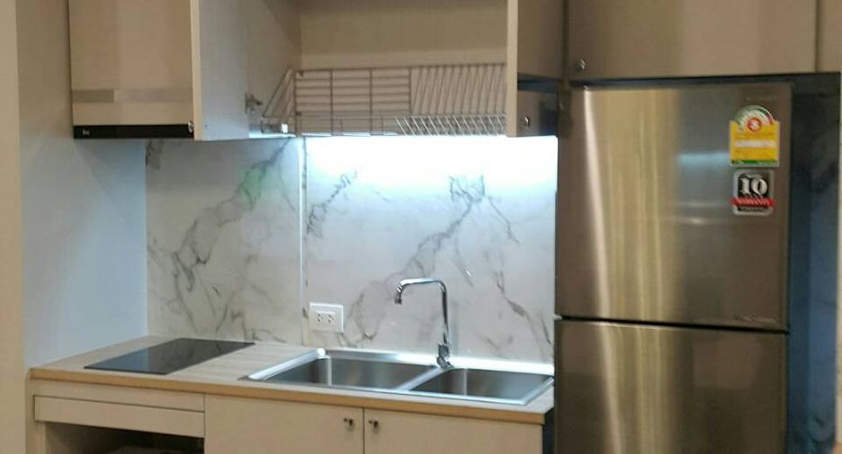 For rent 2 ベッドルーム condo in Pathum Wan, Bangkok