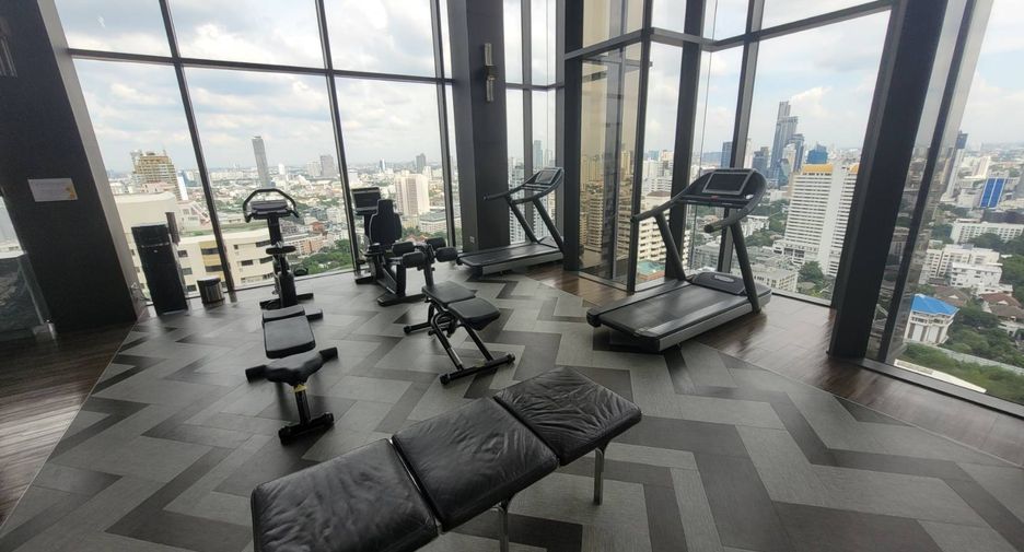 For rent 2 bedrooms condo in Khlong Toei, Bangkok