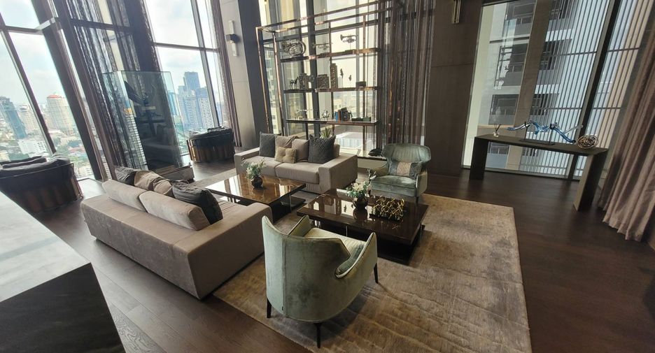 For rent 2 bedrooms condo in Khlong Toei, Bangkok