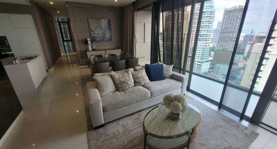 For rent 2 bedrooms condo in Khlong Toei, Bangkok