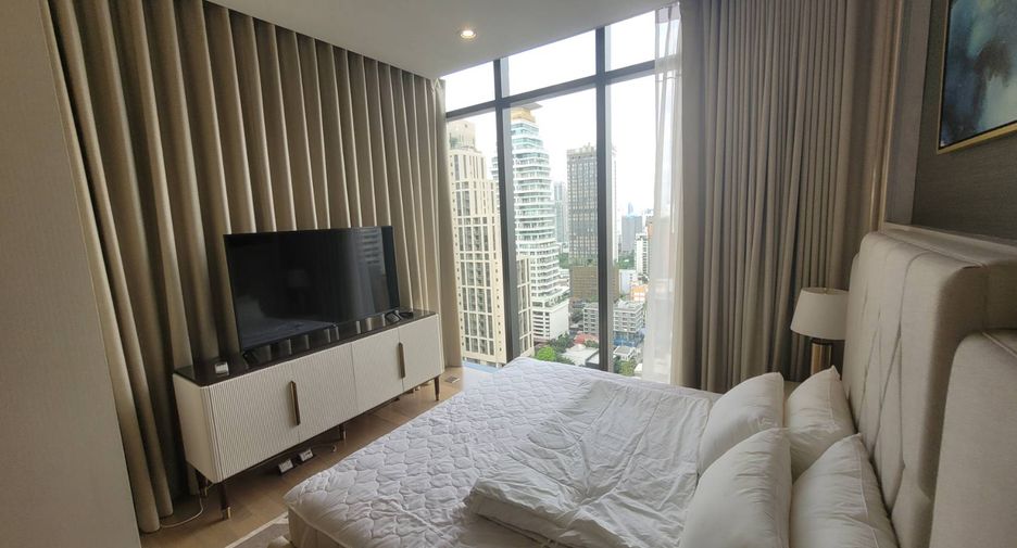 For rent 2 bedrooms condo in Khlong Toei, Bangkok