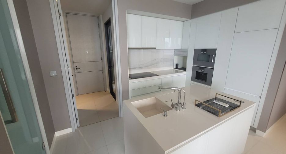For rent 2 bedrooms condo in Khlong Toei, Bangkok