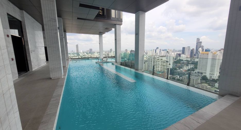 For rent 2 bedrooms condo in Khlong Toei, Bangkok