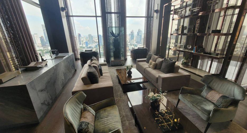 For rent 2 bedrooms condo in Khlong Toei, Bangkok