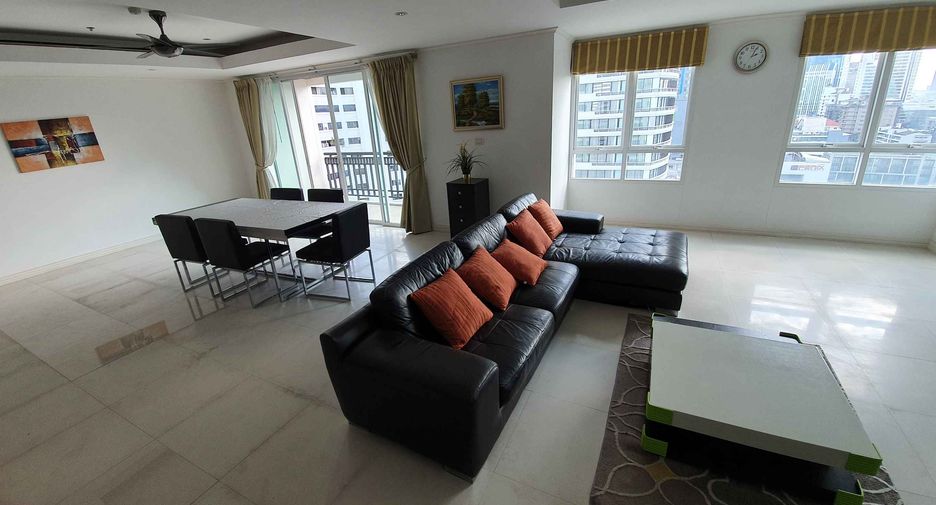 For rent 3 bedrooms condo in Watthana, Bangkok