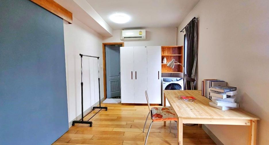 Condo en alquiler de 1 habitaciones en Khlong Toei, Bangkok