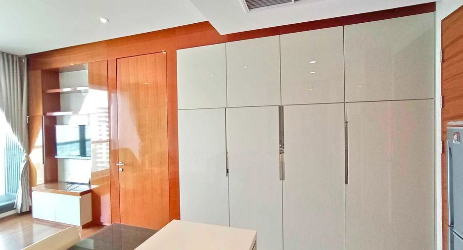 For rent 1 Beds condo in Khlong Toei, Bangkok