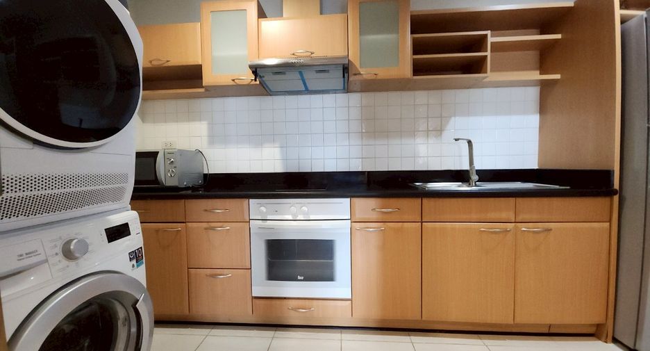 Wohnung zur Miete mit 2 Zimmer in Khlong Toei, Bangkok