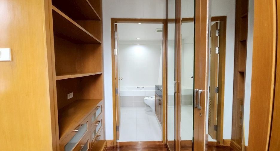 Wohnung zur Miete mit 2 Zimmer in Khlong Toei, Bangkok