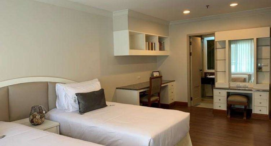 For rent 3 bedrooms condo in Watthana, Bangkok