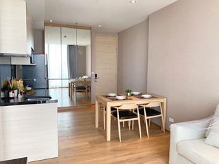 Condo en alquiler de 2 habitaciones en Khlong Toei, Bangkok
