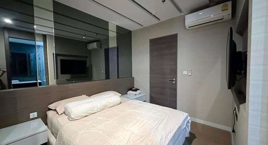 For rent 3 bedrooms condo in Khlong Toei, Bangkok