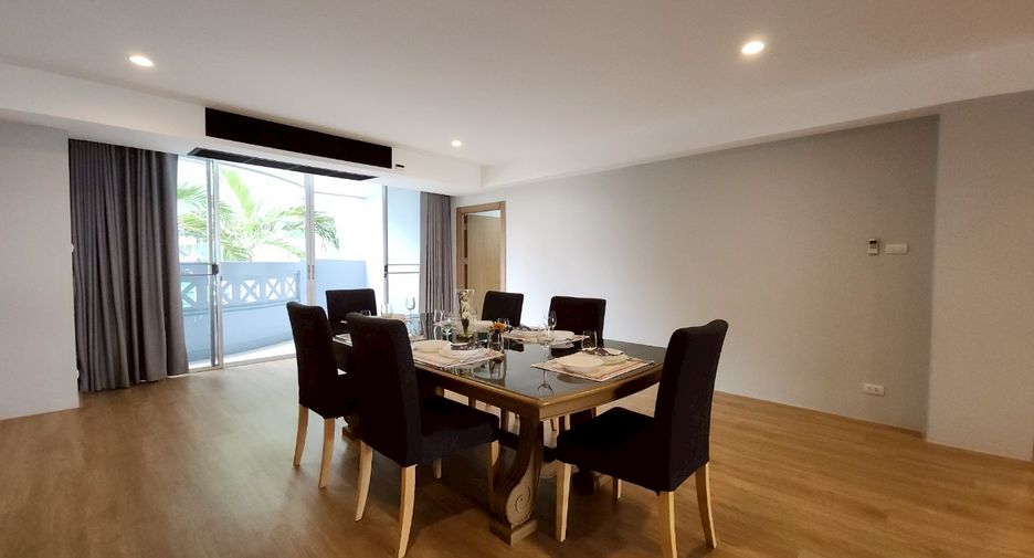 For rent 4 bedrooms condo in Khlong Toei, Bangkok