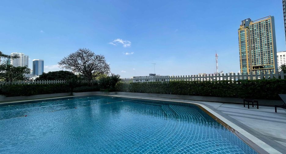 For rent 3 bedrooms condo in Watthana, Bangkok