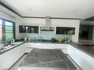 À louer 3 chambres maison à Huay Yai, Pattaya