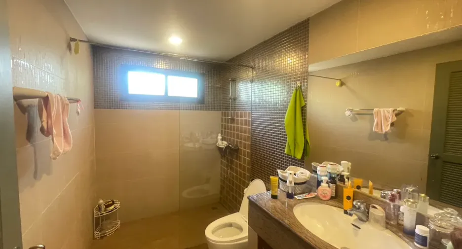 À louer 3 chambres maison à Huay Yai, Pattaya