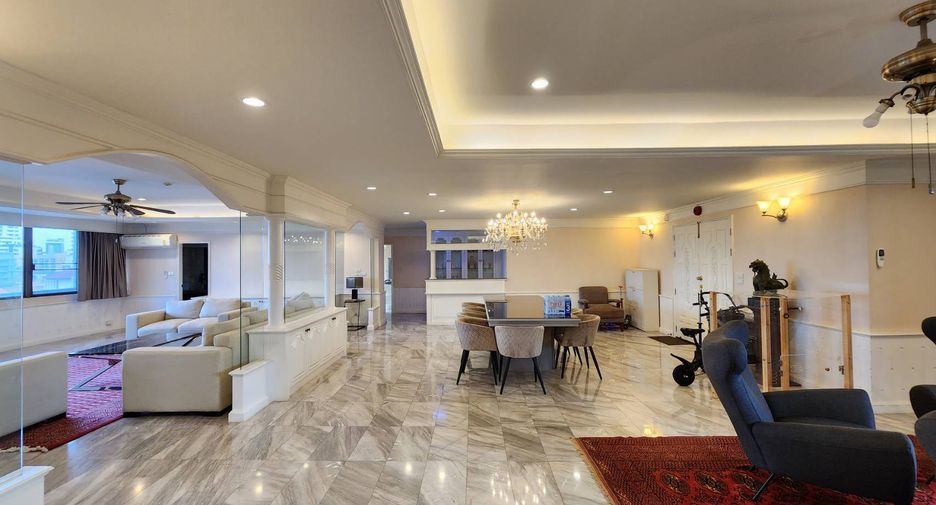 For rent 3 bedrooms condo in Watthana, Bangkok