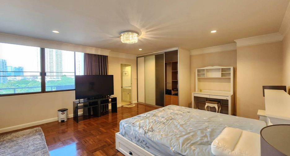 For rent 3 bedrooms condo in Watthana, Bangkok