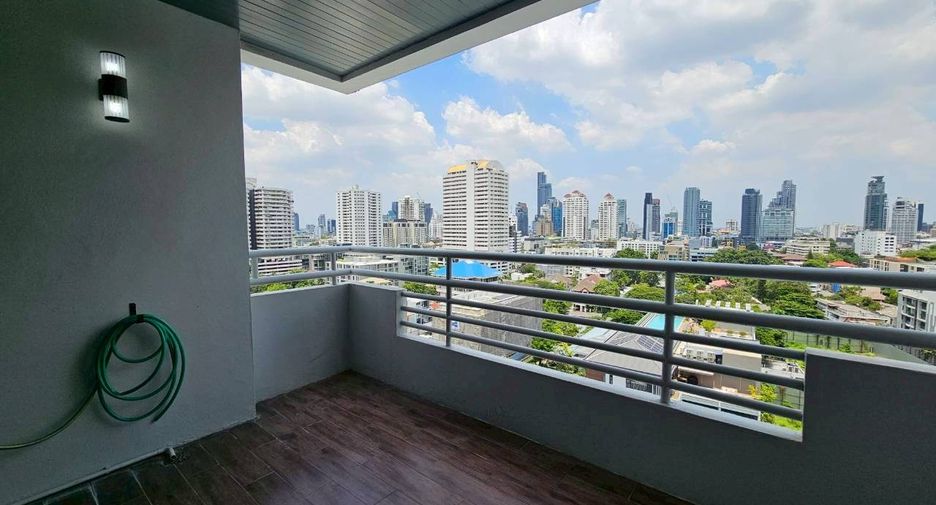 Condo en alquiler de 2 habitaciones en Khlong Toei, Bangkok