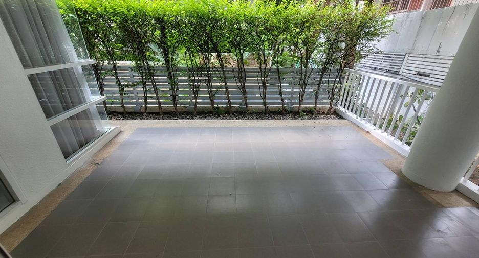 For rent 3 bedrooms condo in Watthana, Bangkok