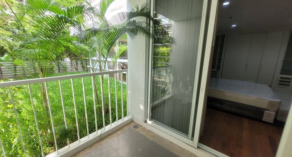 For rent 3 bedrooms condo in Watthana, Bangkok