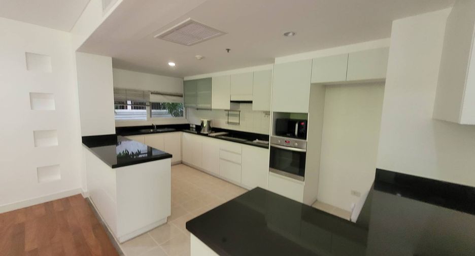 For rent 3 bedrooms condo in Watthana, Bangkok