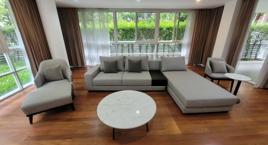 For rent 3 bedrooms condo in Watthana, Bangkok