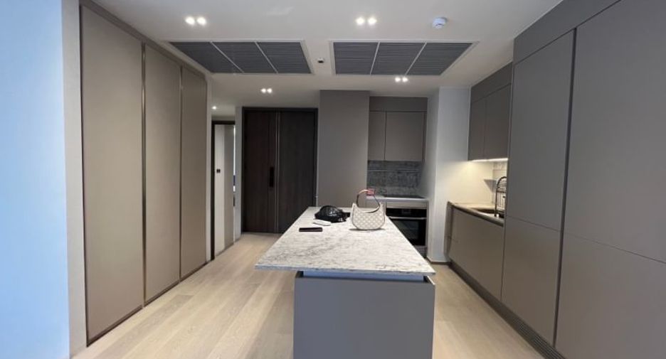 Wohnung zur Miete mit 2 Zimmer in Pathum Wan, Bangkok