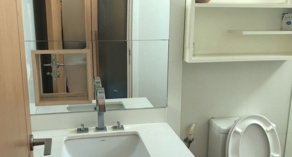 For rent 1 bed condo in Watthana, Bangkok