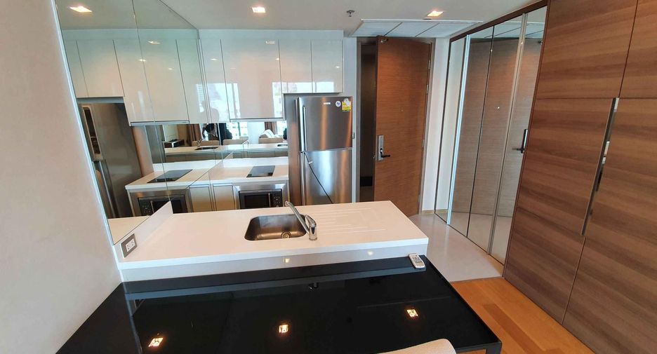 Condo en alquiler de 1 habitaciones en Sathon, Bangkok