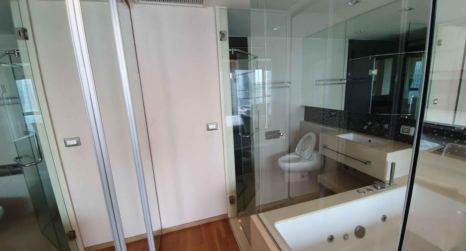 Condo en alquiler de 1 habitaciones en Sathon, Bangkok