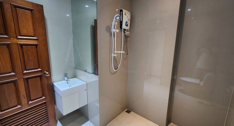 For rent and for sale 2 bedrooms condo in Watthana, Bangkok