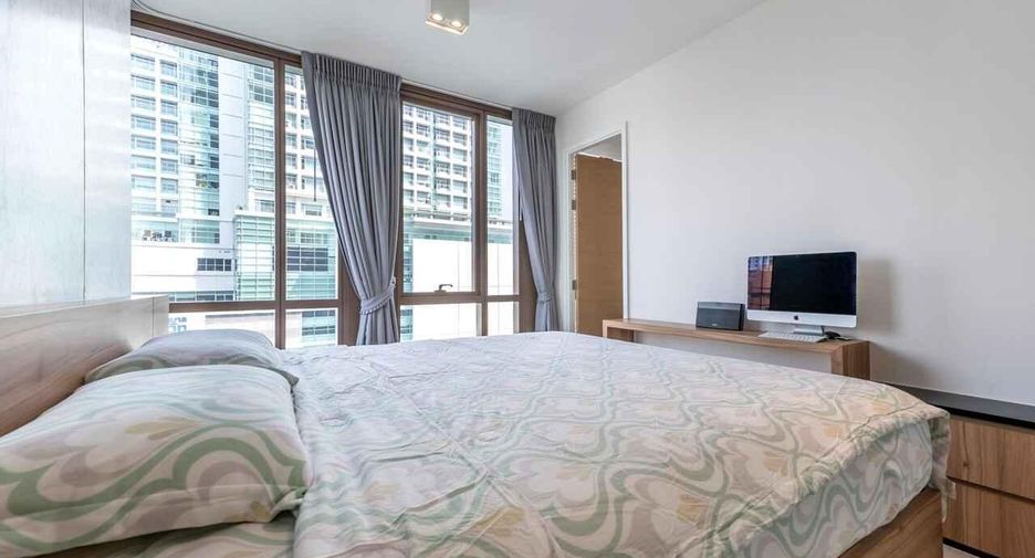 For rent 2 bedrooms condo in Khlong Toei, Bangkok