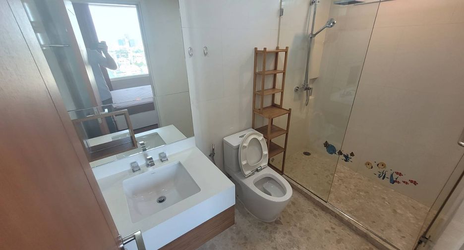 For rent 2 bedrooms condo in Watthana, Bangkok