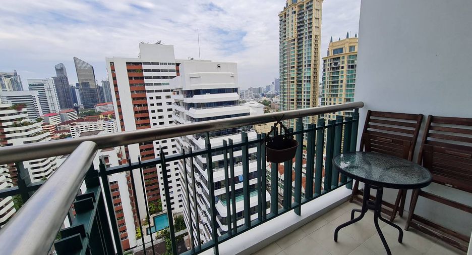 For rent 2 bedrooms condo in Watthana, Bangkok