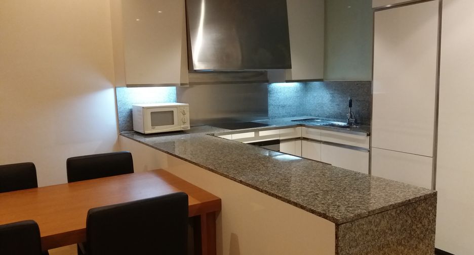 For rent 2 bedrooms condo in Sathon, Bangkok