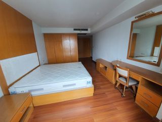 Condo en alquiler de 3 habitaciones en Watthana, Bangkok