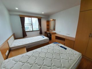 Condo en alquiler de 3 habitaciones en Watthana, Bangkok