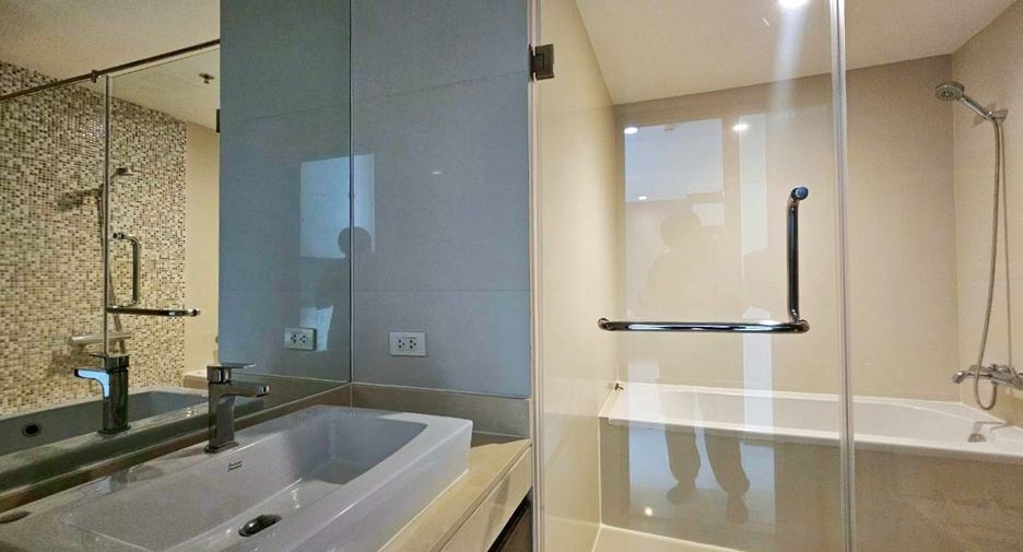 For rent 1 bed condo in Pathum Wan, Bangkok