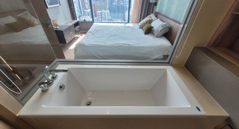 For rent 1 bed condo in Watthana, Bangkok