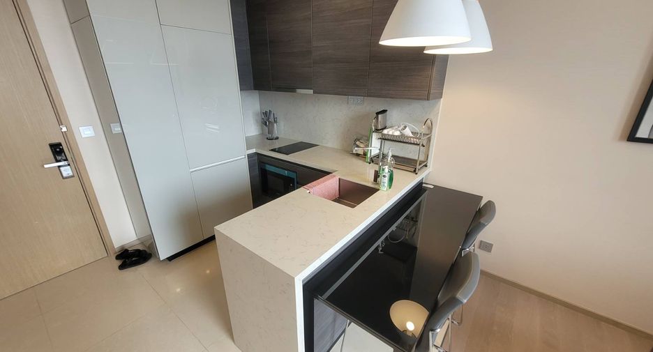 For rent 1 bed condo in Watthana, Bangkok