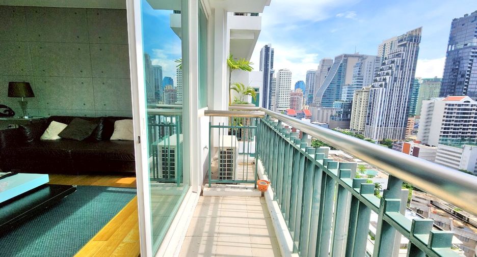 For rent 3 bedrooms condo in Watthana, Bangkok