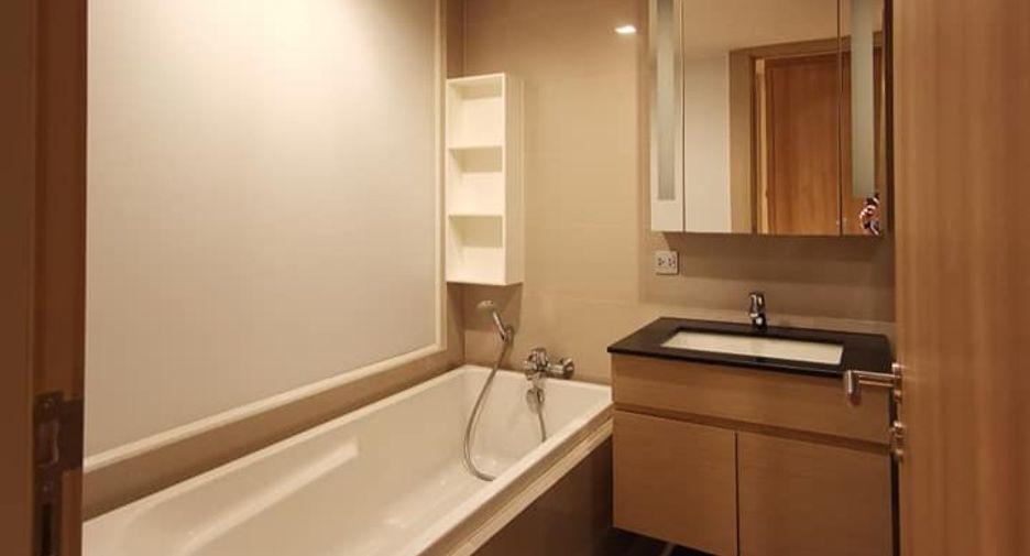 À louer et à vendre 2 chambres condo à Watthana, Bangkok
