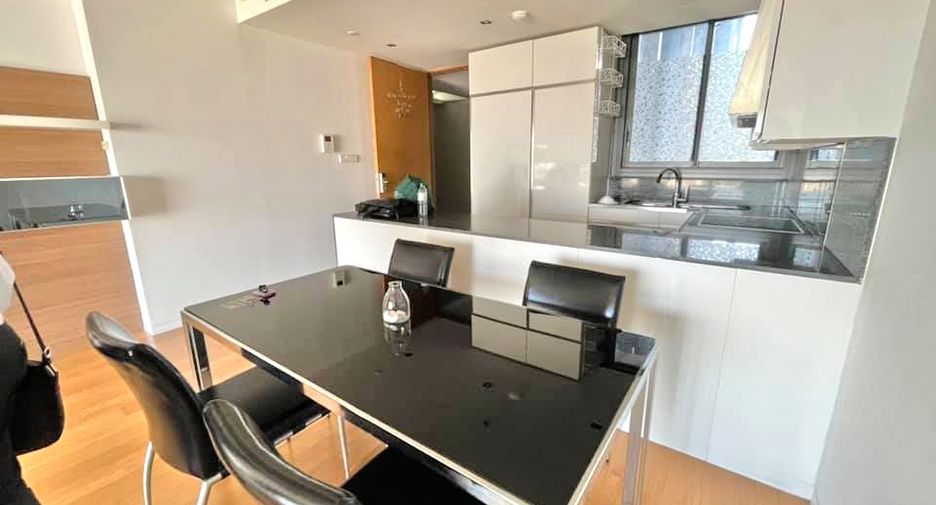 For rent 2 bedrooms condo in Sathon, Bangkok