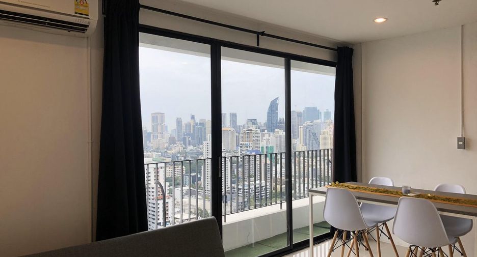 Condo en alquiler y en venta de 1 habitaciones en Watthana, Bangkok